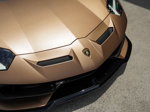 Used 2020 Lamborghini Aventador SVJ AWD/4WD image 6