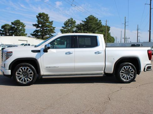 Used 2023 GMC Sierra 1500 Denali Ultimate AWD/4WD image 3