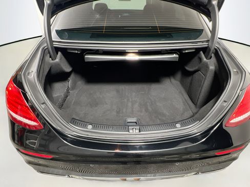 Used 2019 Mercedes-Benz E 300 image 33