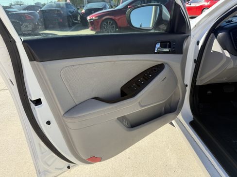 Used 2013 Kia Optima EX w/ Premium Pkg image 19