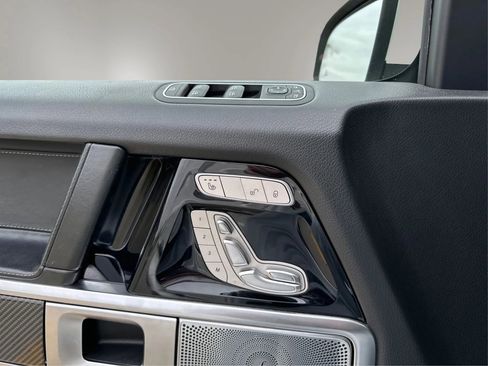 Used 2019 Mercedes-Benz G 63 AMG 4MATIC w/ Parking Package image 30