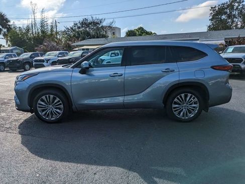 Used 2021 Toyota Highlander Platinum image 7