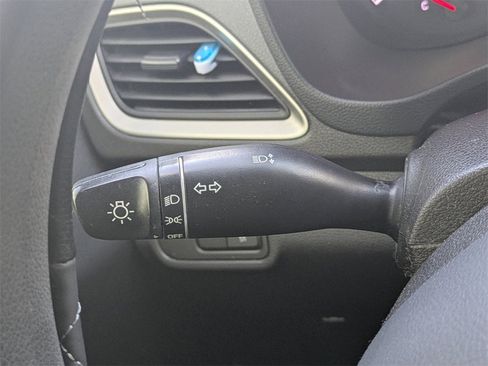 Used 2019 Hyundai Accent SE image 25