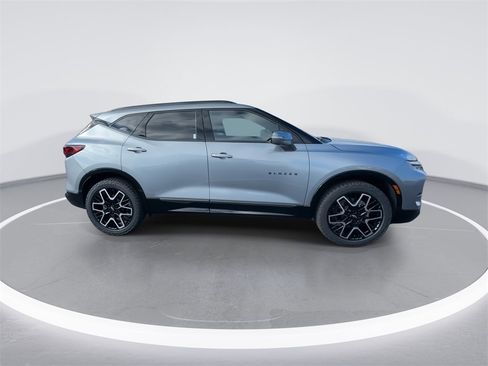 Used 2023 Chevrolet Blazer RS w/ Driver Confidence II Package image 9