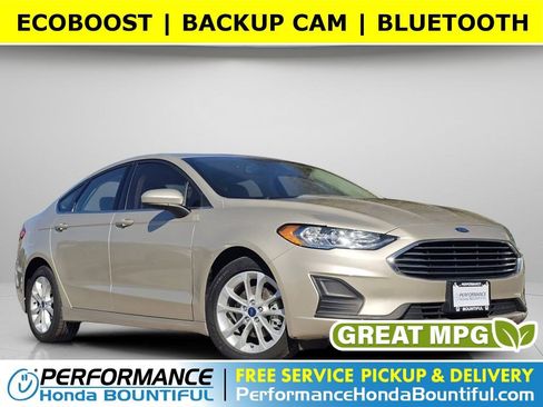 Used 2019 Ford Fusion SE image 1