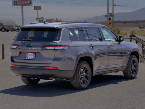 New 2026 Jeep Grand Cherokee L 4WD image 5