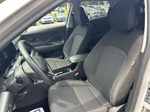Used 2024 Hyundai Kona SEL AWD/4WD image 15