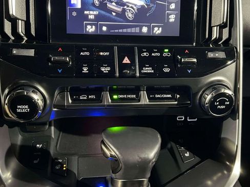 Certified 2024 Lexus LX 600 4WD w/ Appearance Package image 36