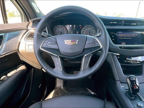 New 2026 Cadillac XT5 Premium Luxury w/ LPO, ONYX Package AWD/4WD image 13