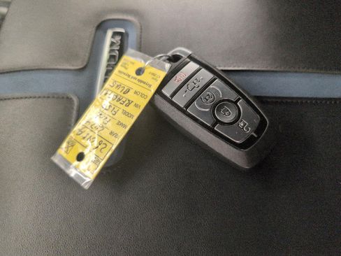 Used 2024 Ford F150 Platinum AWD/4WD image 26