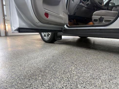 Used 2003 Chevrolet Impala Sedan w/ Preferred Equipment Group FWD image 11