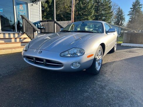 Used 2001 Jaguar XK8 Coupe image 17