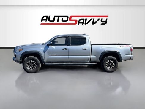 Used 2022 Toyota Tacoma TRD Off-Road w/ Technology Package AWD/4WD image 4