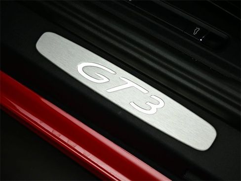 Used 2018 Porsche 911 GT3 image 9
