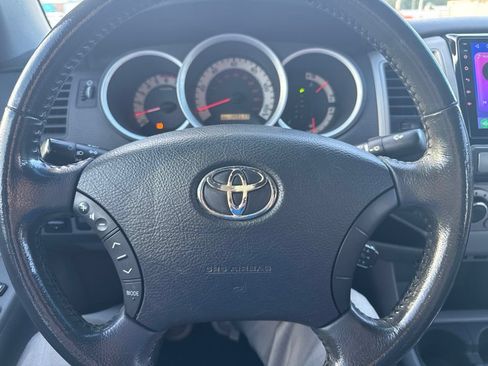 Used 2011 Toyota Tacoma PreRunner w/ TRD Sport Pkg RWD image 7