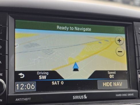 Used 2015 Chrysler Town & Country Touring-L w/ Driver Convenience Group image 3