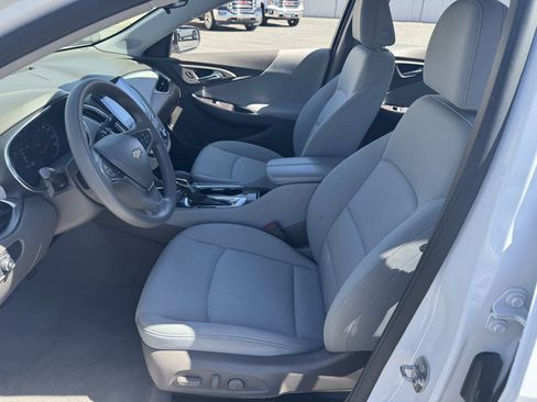 Used 2021 Chevrolet Malibu LT FWD image 19