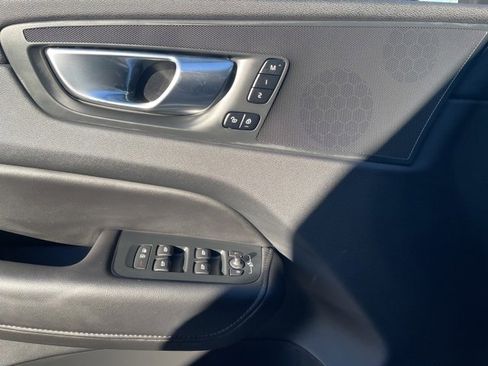 Certified 2025 Volvo XC60 B5 Plus image 25