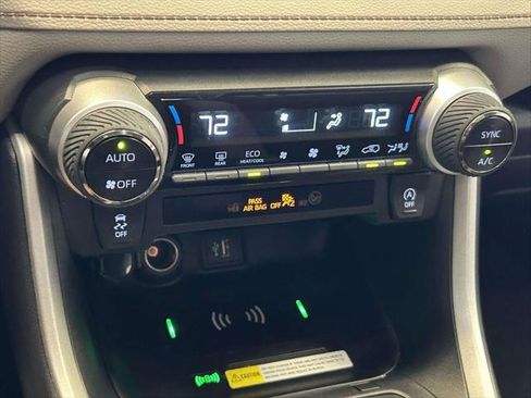 Certified 2025 Toyota RAV4 XLE w/ Convenience Package FWD image 23