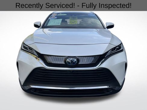 Used 2021 Toyota Venza Limited image 3