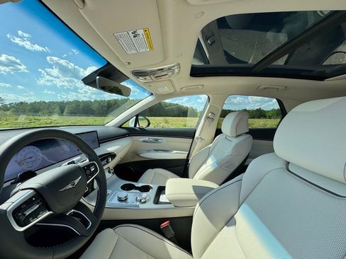 New 2026 Genesis GV70 2.5T Advanced image 18