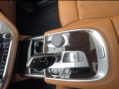 Used 2022 BMW 740i xDrive w/ Premium Package AWD/4WD image 46
