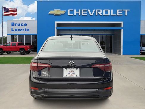 Used 2023 Volkswagen Jetta S FWD image 5