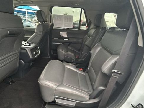 Certified 2025 Ford Expedition Active image 16