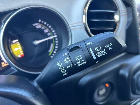 Used 2022 Jeep Wrangler Unlimited Sahara image 29