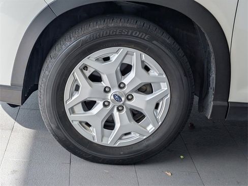 Used 2023 Subaru Forester image 5