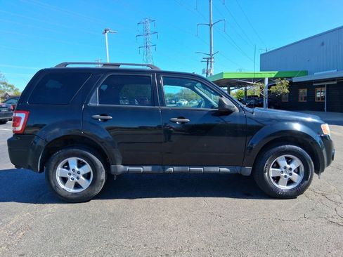 Used 2010 Ford Escape XLT FWD image 4