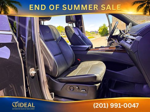 Used 2022 Cadillac Escalade ESV Premium Luxury AWD/4WD image 14
