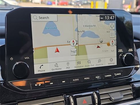 Used 2025 Nissan Pathfinder Platinum w/ Cargo Package image 18