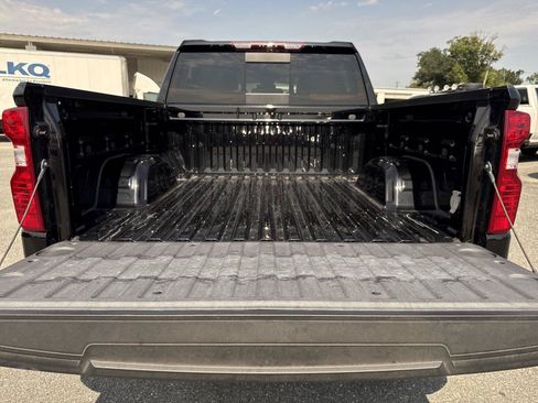 Used 2024 Chevrolet Silverado 1500 LT w/ Z71 Off-Road Package AWD/4WD image 8