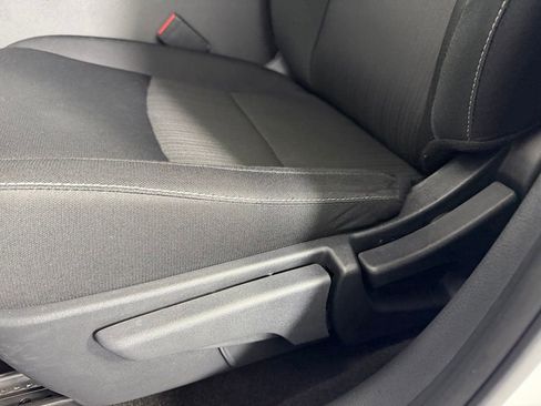Used 2025 Nissan Sentra SV FWD image 22