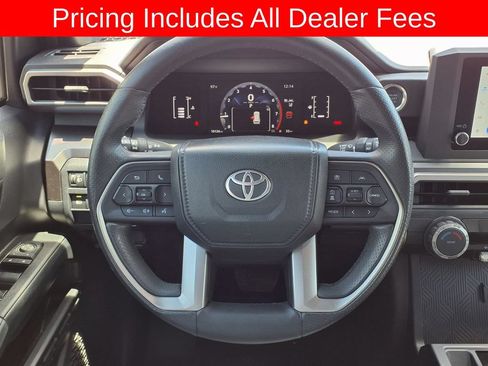 Used 2025 Toyota 4Runner SR5 RWD image 29