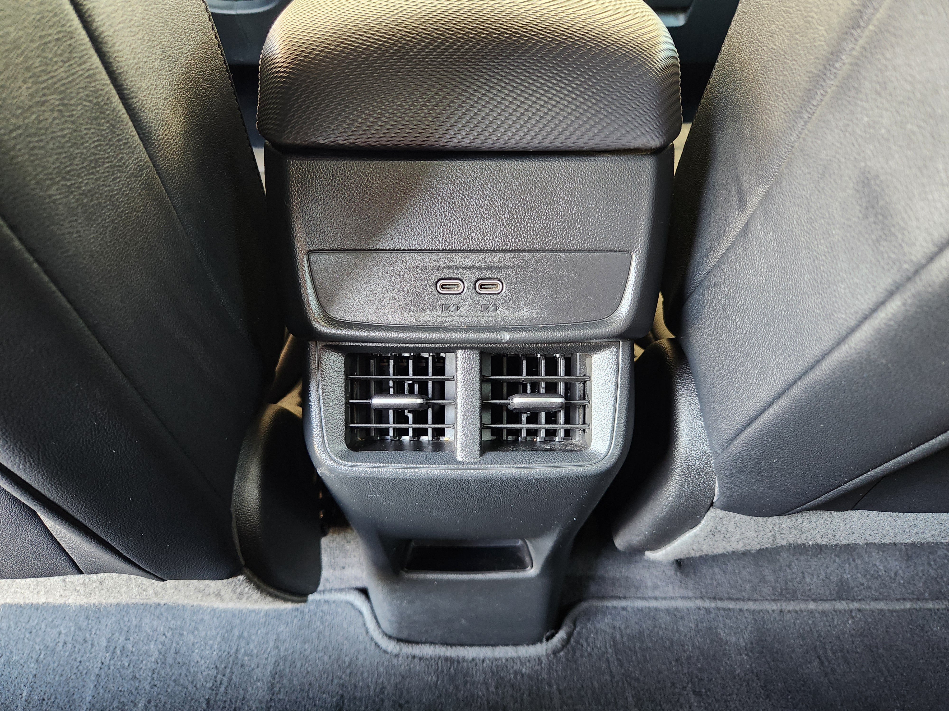 Used 2025 Chevrolet Equinox LT w/ Convenience Package II FWD image 31