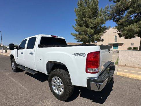 Used 2011 GMC Sierra 3500 SLE AWD/4WD image 2