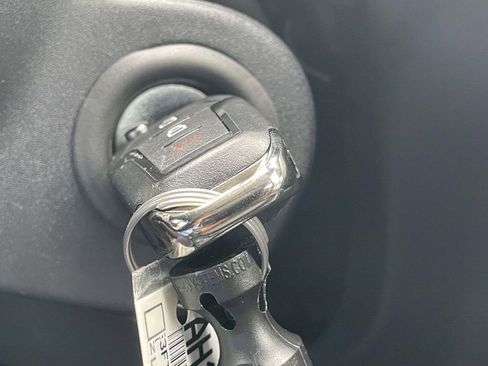 New 2025 Ford Maverick XL image 5