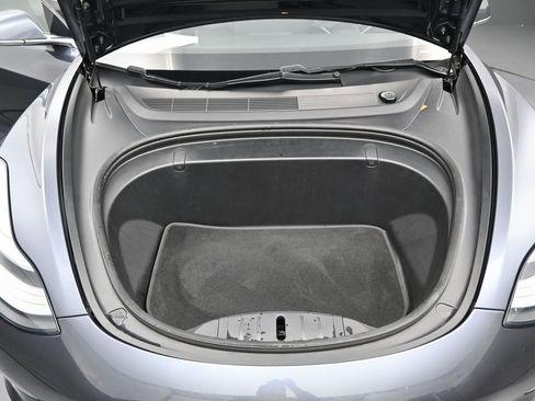 Used 2018 Tesla Model 3 Performance image 34