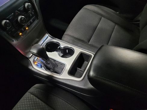 Used 2019 Jeep Grand Cherokee Laredo AWD/4WD image 26