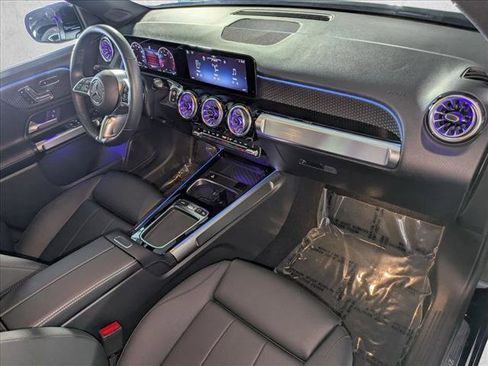 Used 2025 Mercedes-Benz GLB 250 image 18