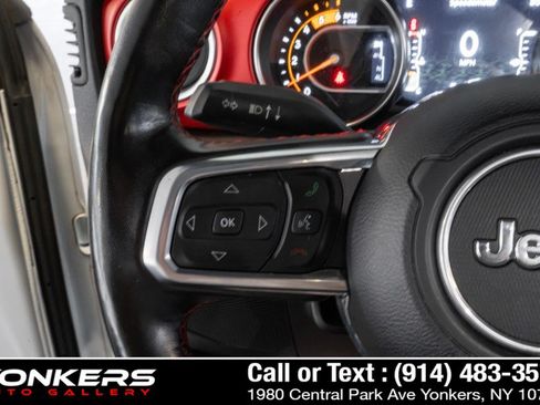 Used 2023 Jeep Wrangler Unlimited Rubicon w/ LED Lighting Group AWD/4WD image 32