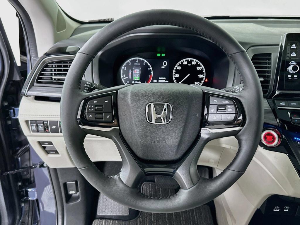 Used 2026 Honda Odyssey Elite image 18
