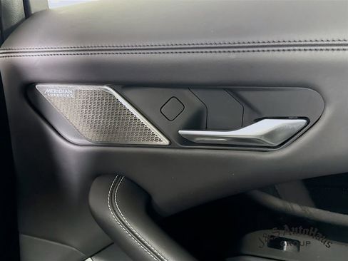 Used 2023 Jaguar I-PACE HSE image 32