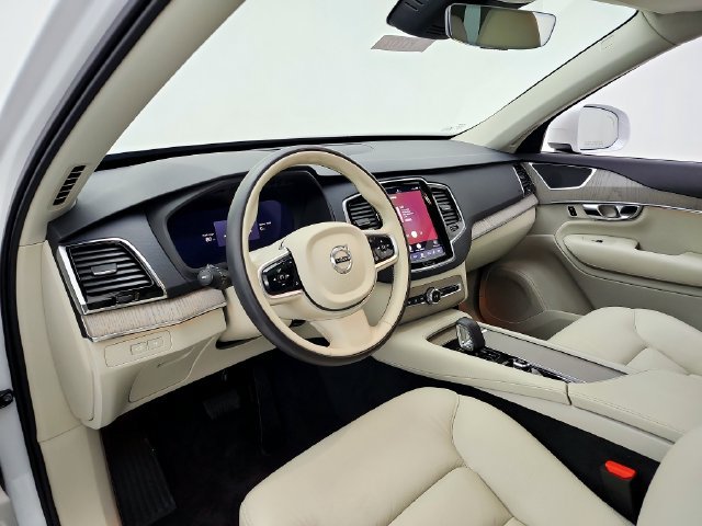 Certified 2025 Volvo XC90 T8 Plus w/ Protection Package Premier AWD/4WD image 21