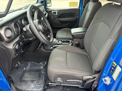 Used 2023 Jeep Wrangler Unlimited w/ Cold Weather Group AWD/4WD image 27