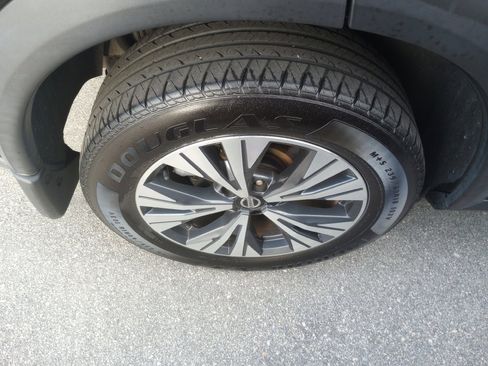 Used 2021 Nissan Rogue SV image 27