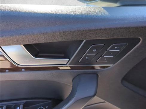 Used 2020 Audi Q5 2.0T Premium w/ Convenience Package image 7