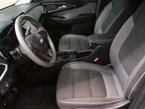 Used 2021 Chevrolet TrailBlazer LT w/ Convenience Package FWD image 14